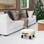LUE BONA Taburete pequeño curvado con asa, reposapiés de terciopelo beige y otomanos, moderno reposapiés con patas de madera, taburete con asiento acolchado para sofá, sala de estar - Imagen 5